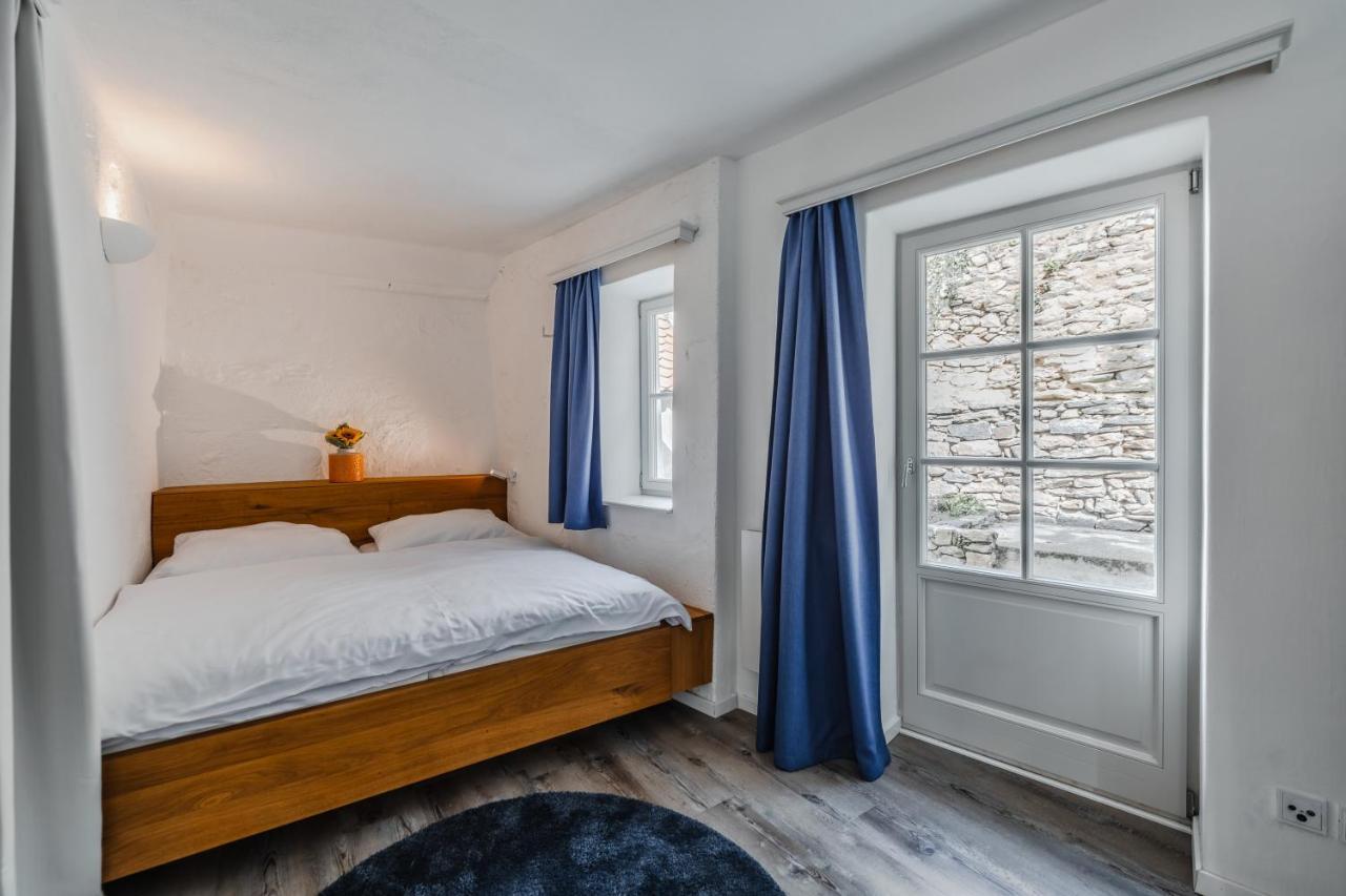 Smile Apartments Zum Goldenen Strauss Dürnstein Buitenkant foto